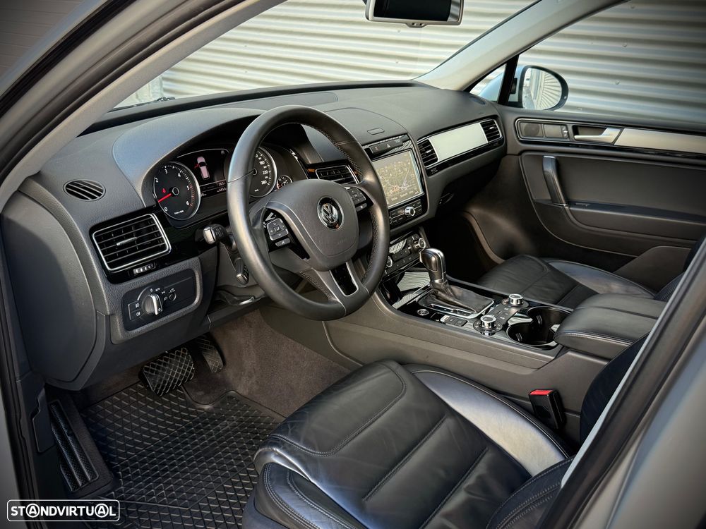 VW Touareg 3.0 TDI V6 Top Tiptronic - 7