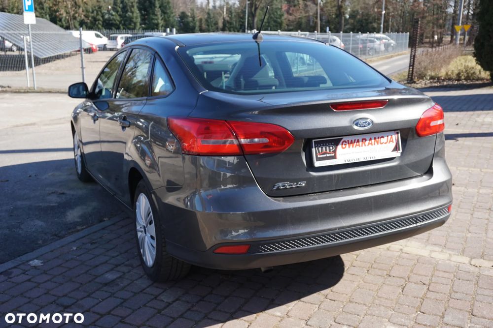Ford Focus 1.5 TDCi Trend - 6