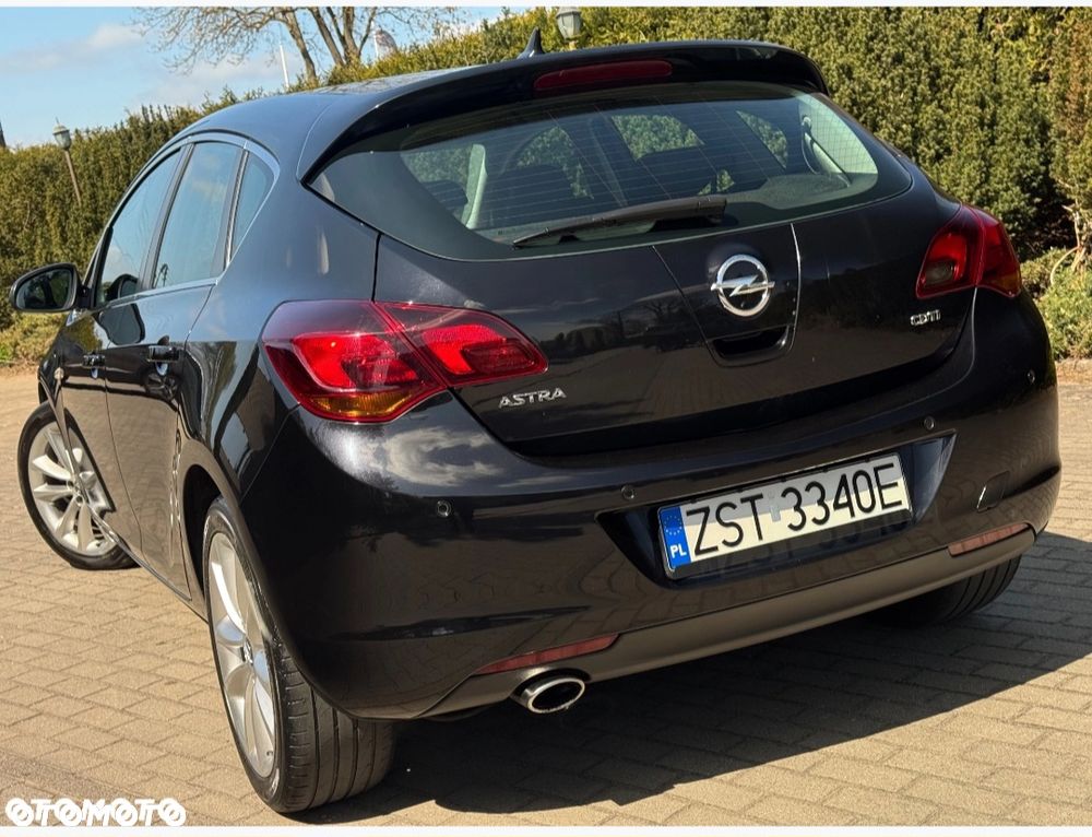 Opel Astra 2.0 CDTI Cosmo - 7