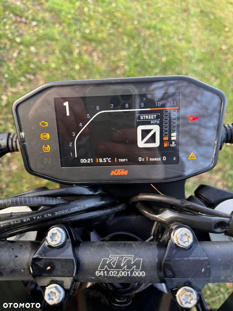 KTM Duke 790 - 8