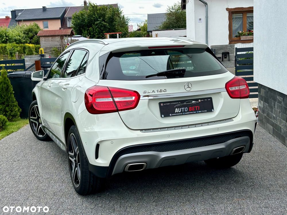 Mercedes-Benz GLA 180 AMG Line - 23