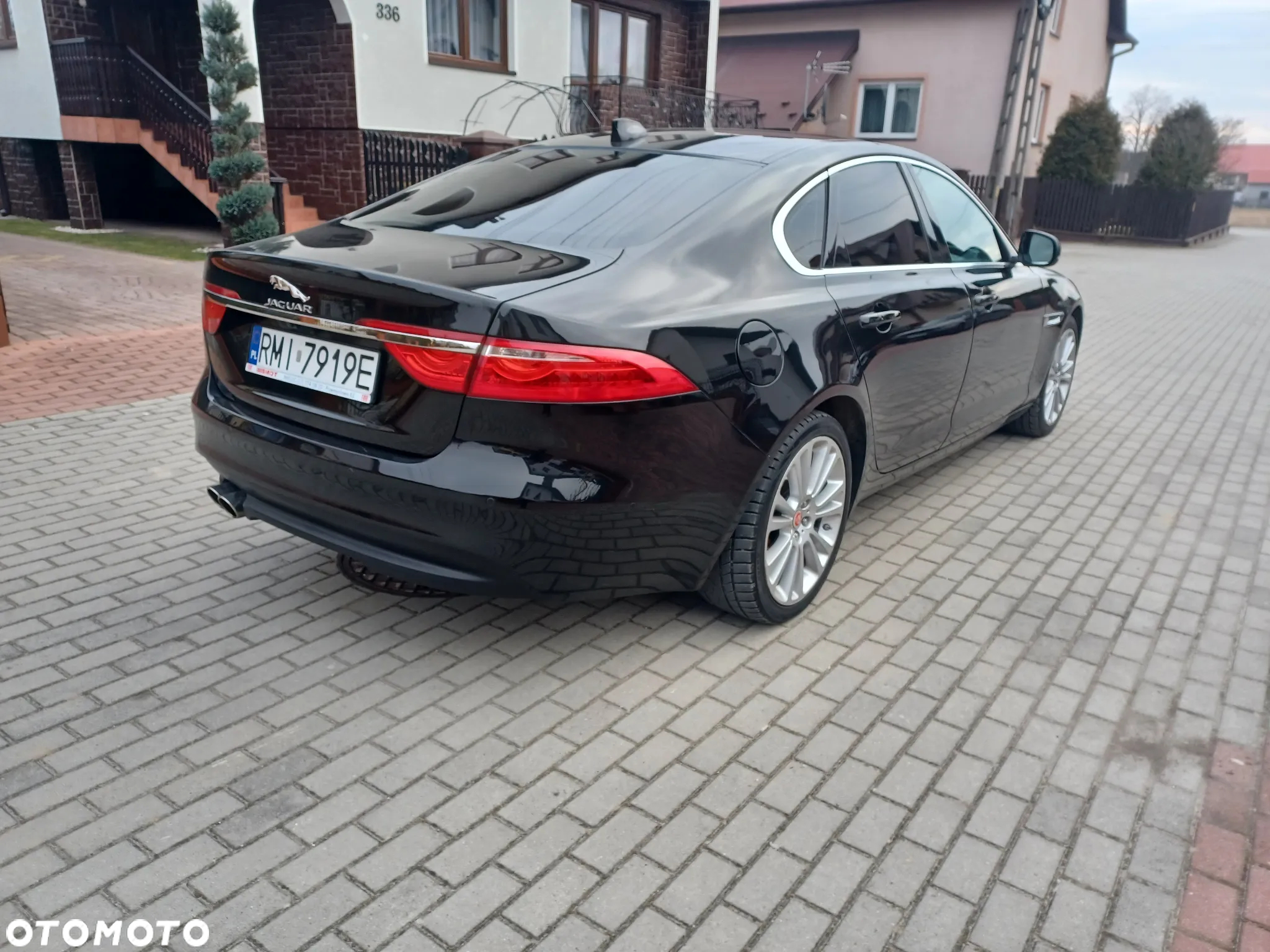 Jaguar XF - 4