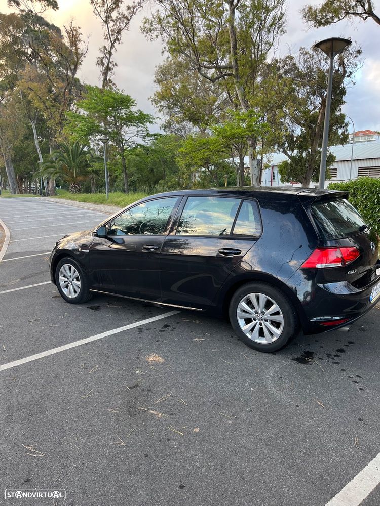 VW Golf 1.6 TDi BlueMotion Confortline - 6