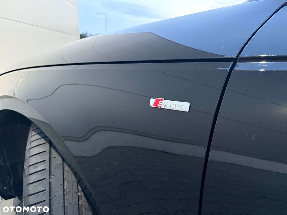 Audi A4 Avant 35 TFSI S tronic S line - 32