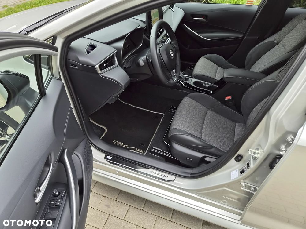 Toyota Corolla 2.0 Hybrid Style - 14