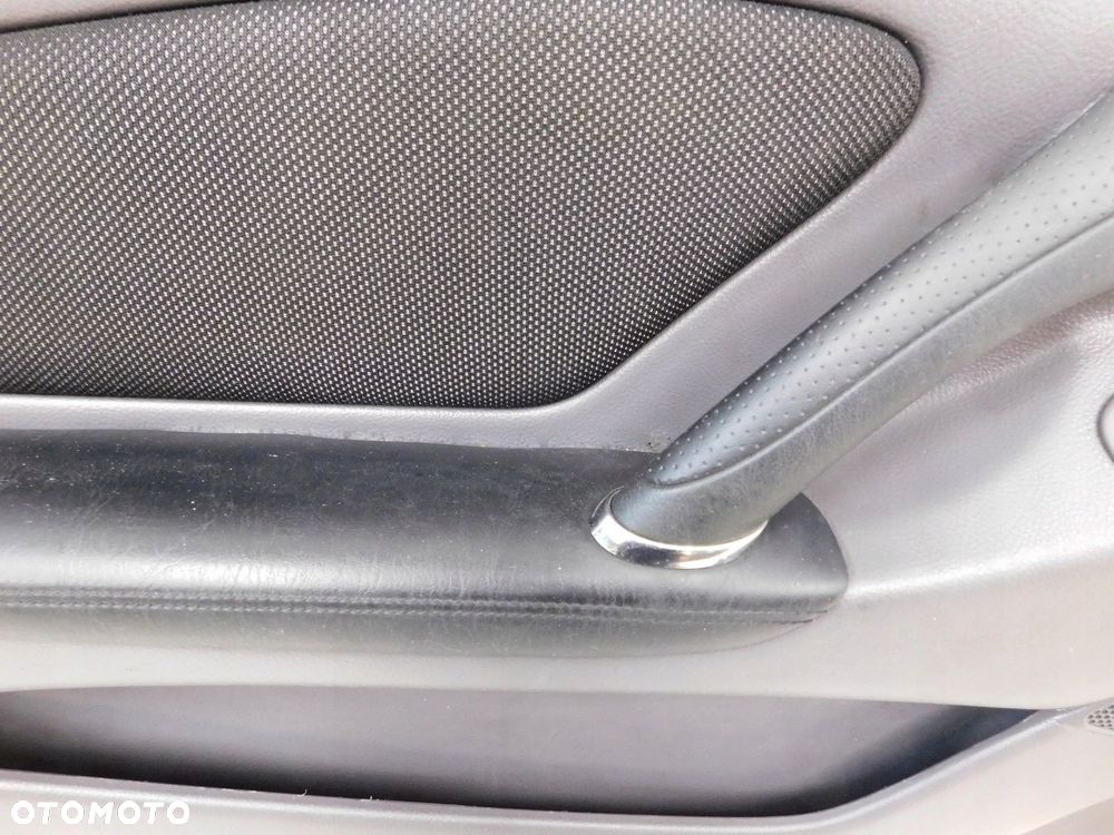 tapicerka drzwi lewa toyota celica vii 1.8b 00r - 3