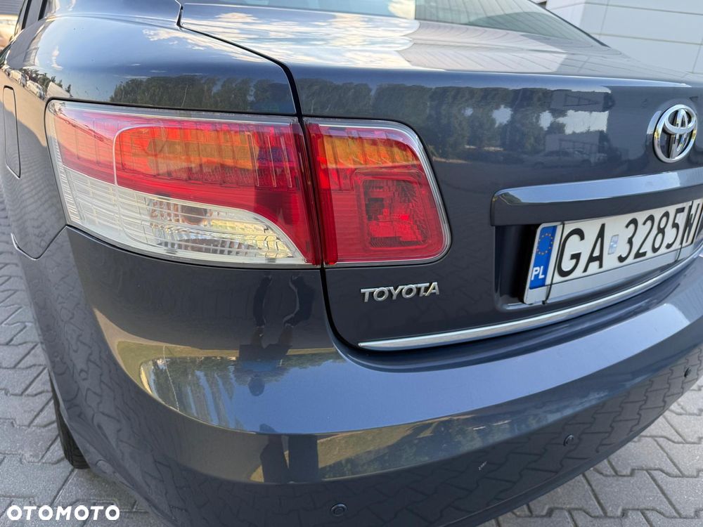 Toyota Avensis - 11