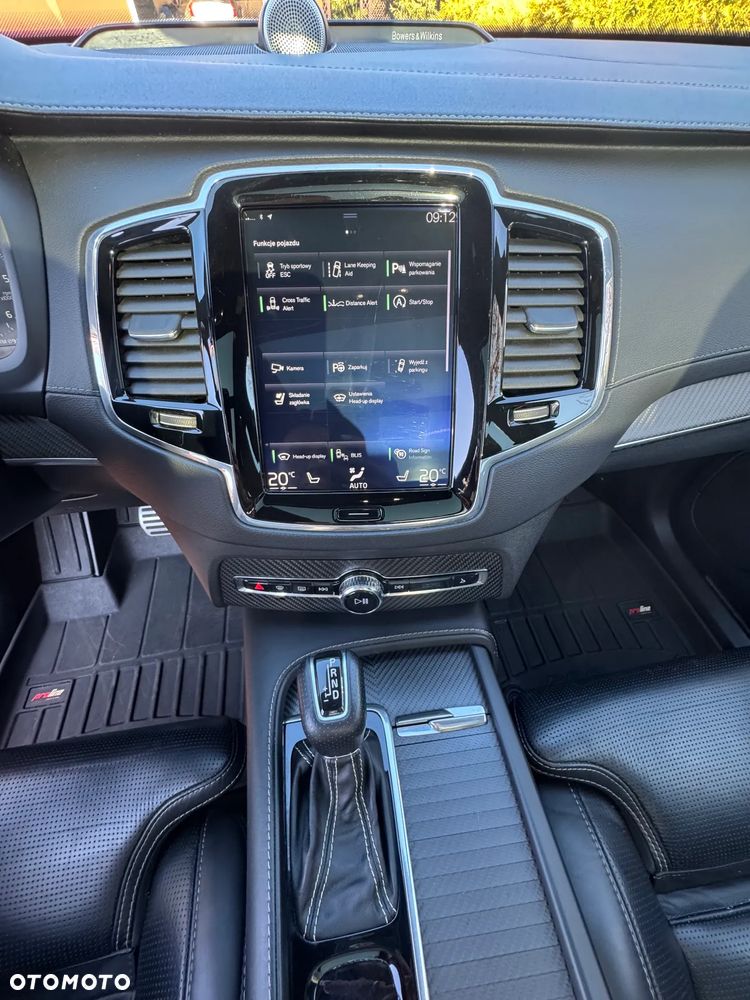 Volvo XC 90 D5 SCR AWD R-Design 7os - 18
