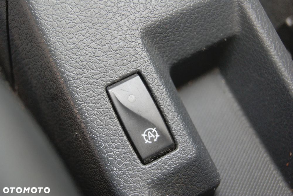 Dacia Sandero - 28