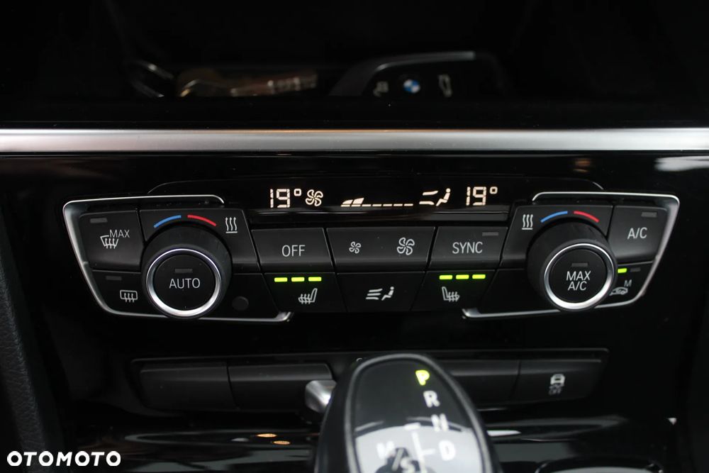 BMW Seria 2 220d xDrive Sport Line - 17