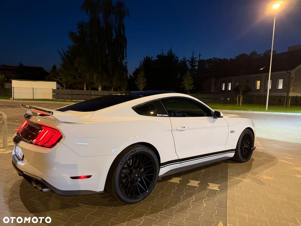 Ford Mustang - 6