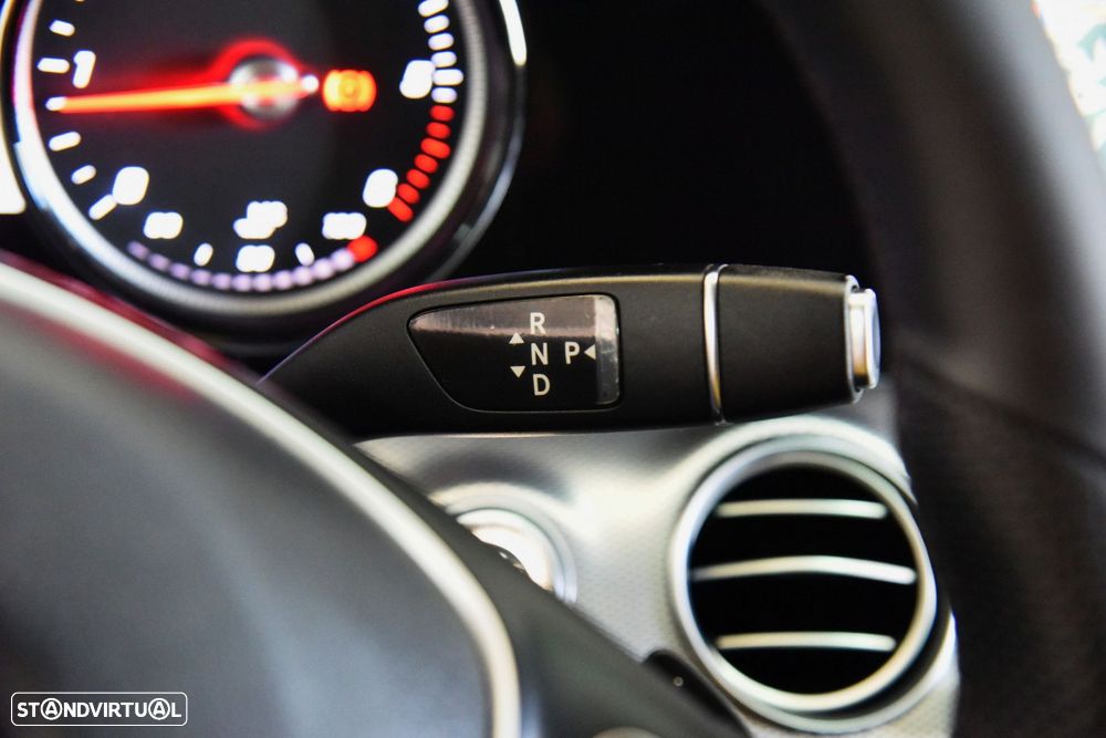 Mercedes-Benz E 220 d Avantgarde - 25