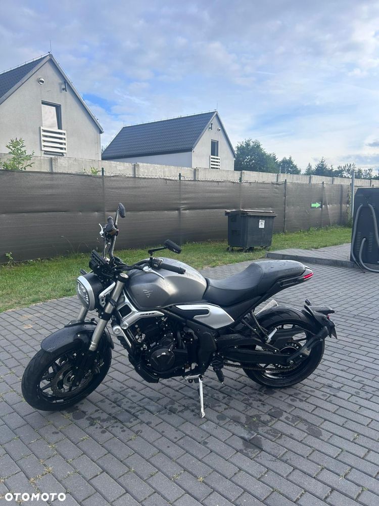 VOGE 500AC - 1