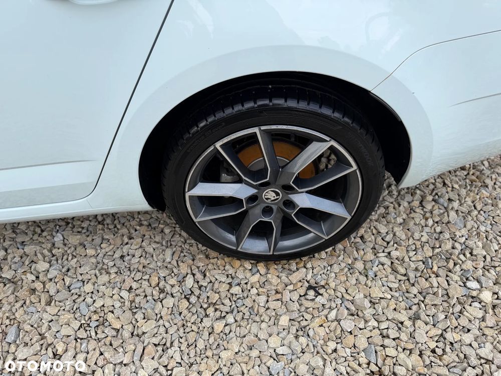 Skoda Octavia 1.8 TSI DSG Drive - 17