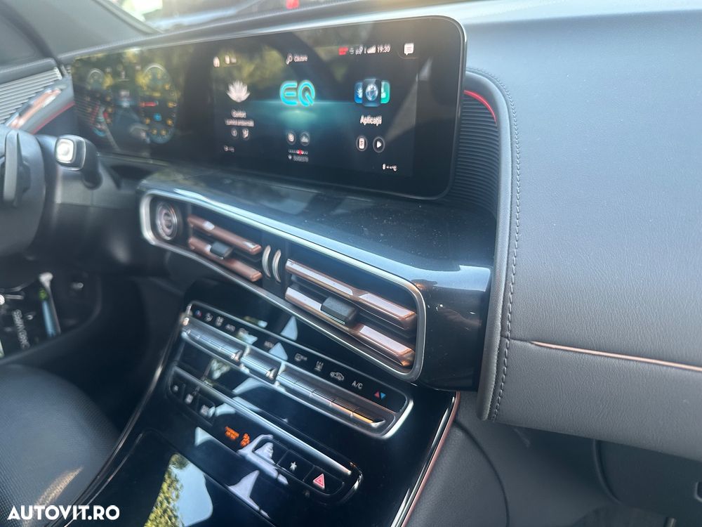 Mercedes-Benz EQC 400 4MATIC - 13