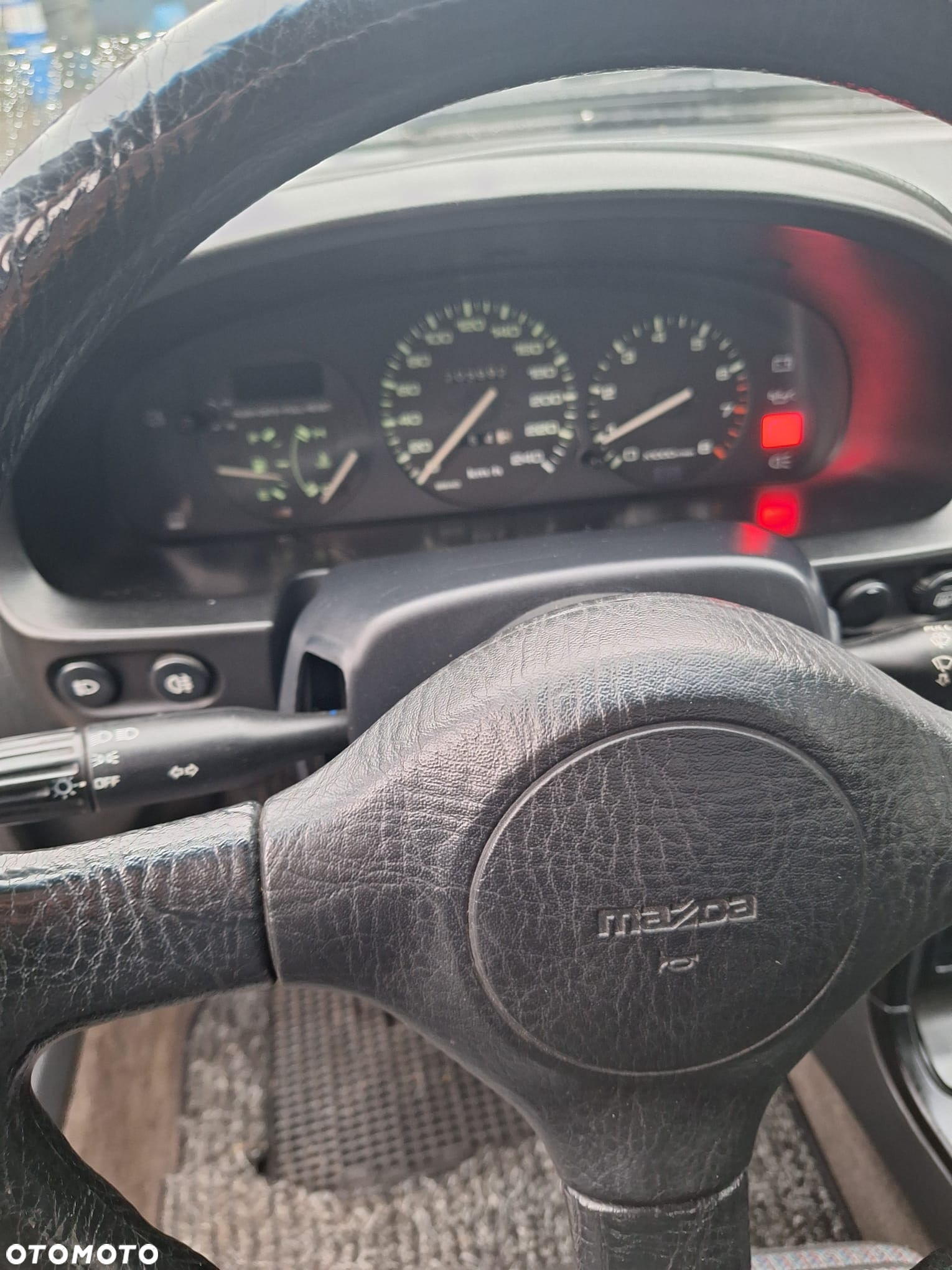 Mazda 323 F 1.9 GT - 2