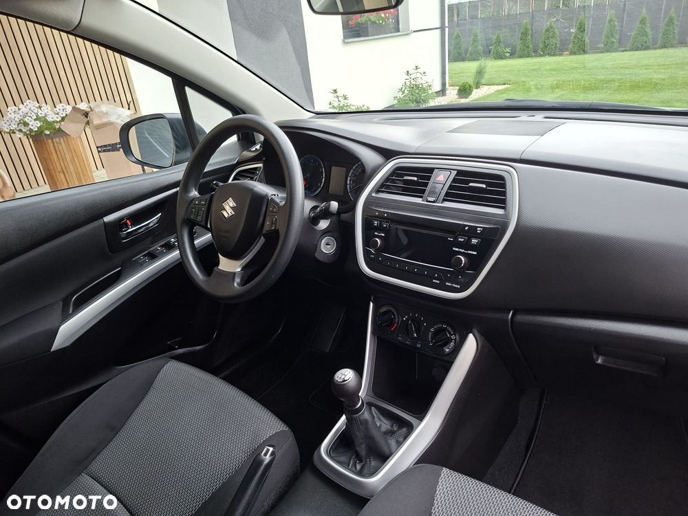 Suzuki SX4 S-Cross - 10