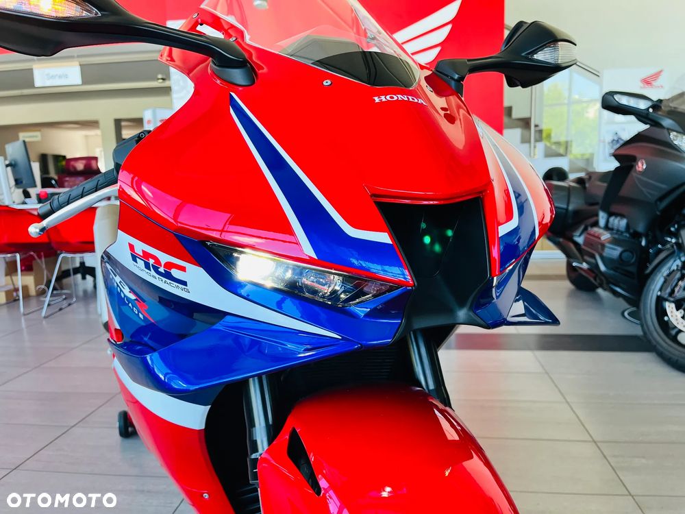 Honda CBR - 8