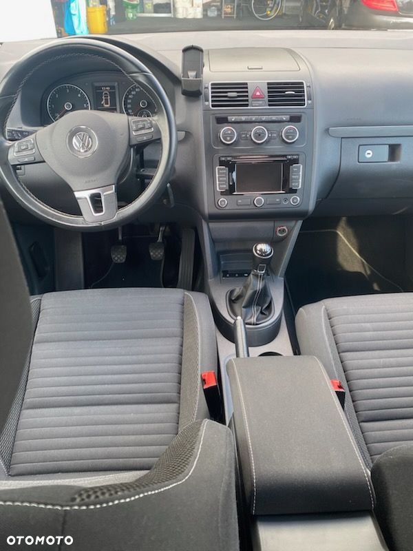 Volkswagen Touran - 9