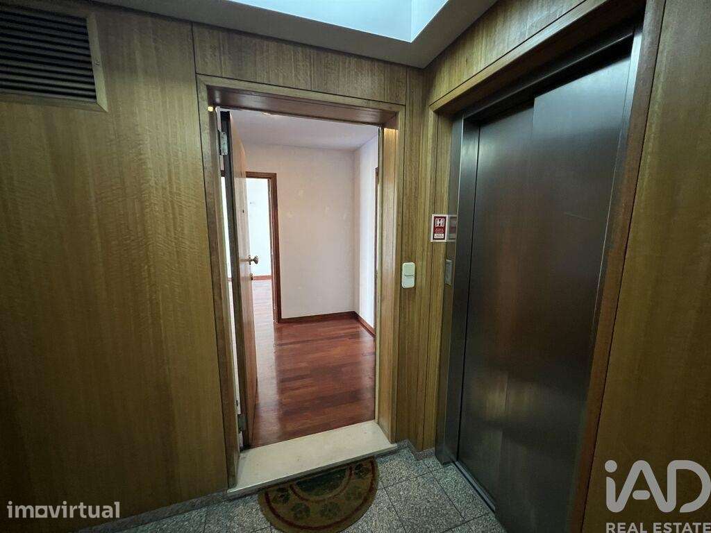 Apartamento T2 em Paranhos de 103,00 m2 - Grande imagem: 3/29