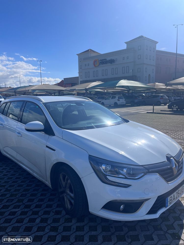 Renault Mégane Sport Tourer - 3