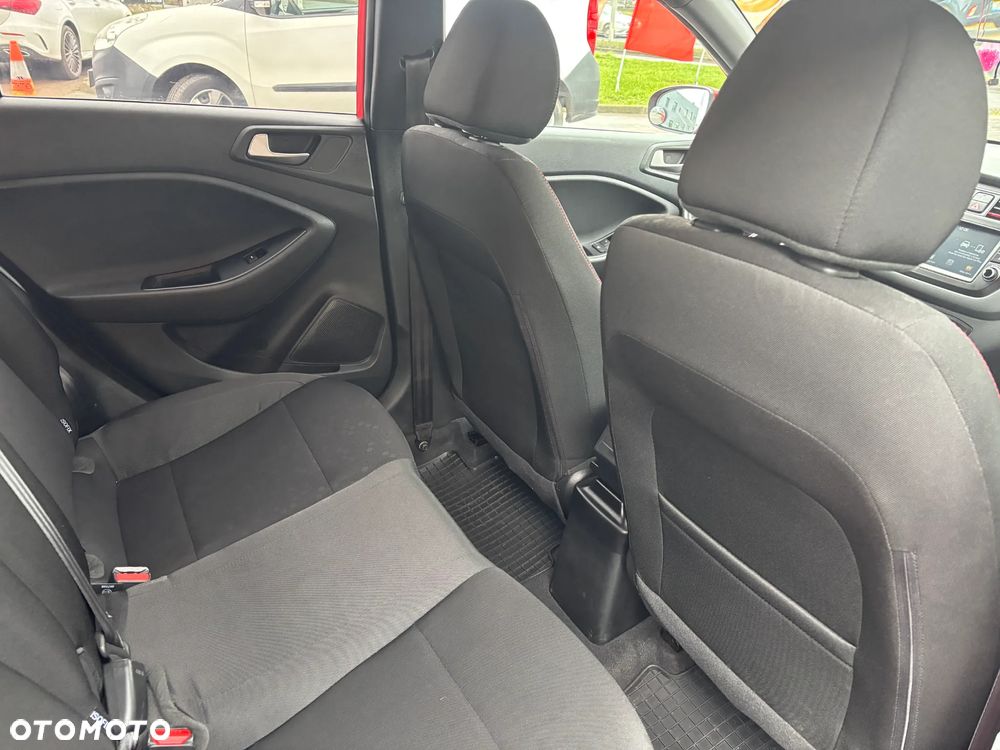 Hyundai i20 1.4 Comfort - 20