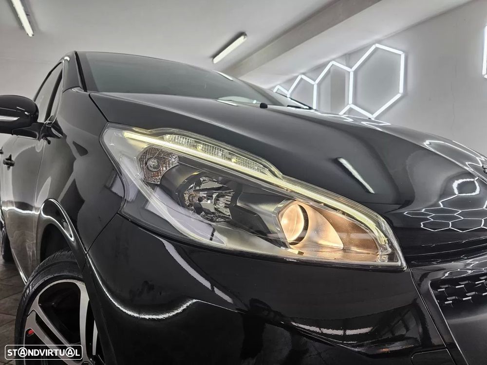 Peugeot 208 1.2 PureTech GT Line EAT6 - 3
