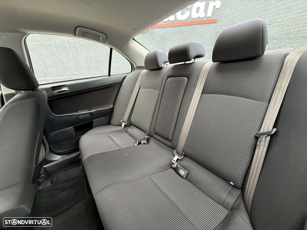 Mitsubishi Lancer 1.6 Invite ClearTec - 3