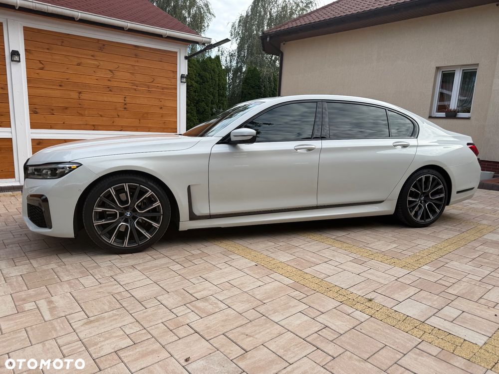BMW Seria 7 740Li - 28