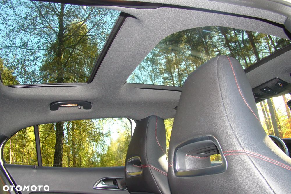 Mercedes-Benz GLA 220 d 4-Matic AMG Line - 9