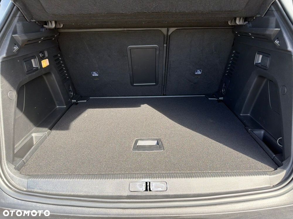 Peugeot 3008 1.5 BlueHDi Allure Pack S&S EAT8 - 34