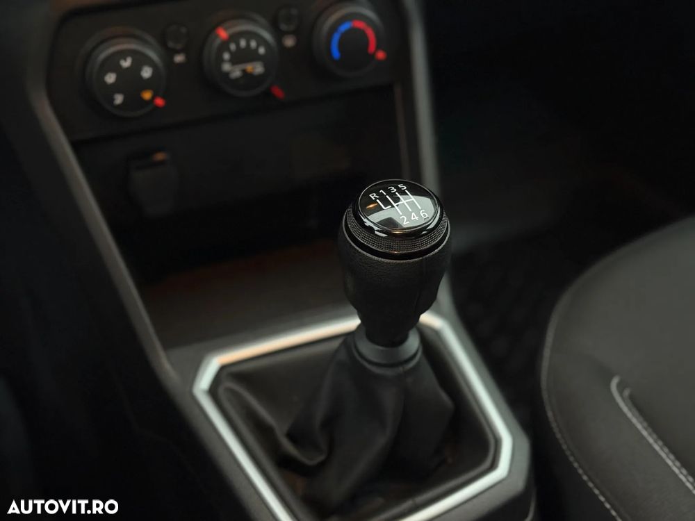 Dacia Logan TCe 90 MT6 Expression - 16