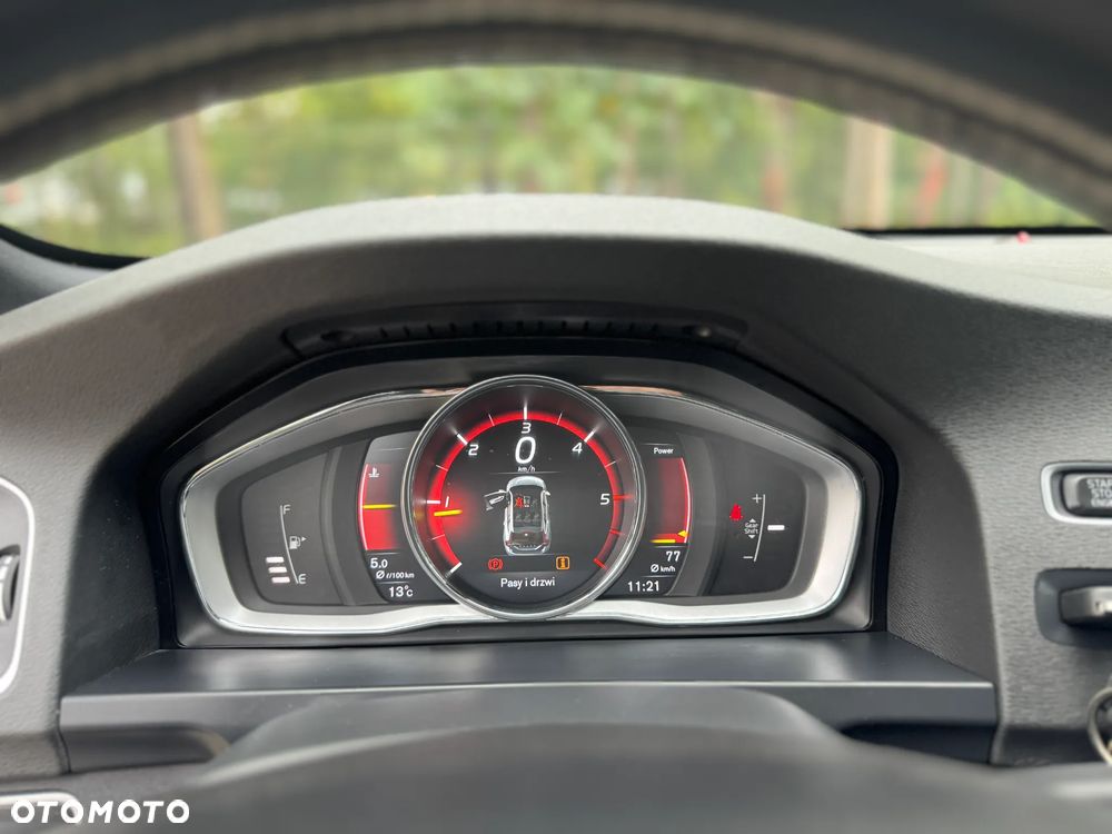 Volvo V60 D4 R-Design - 20