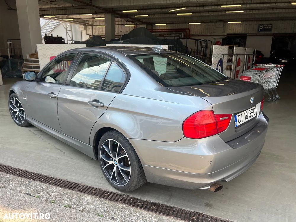 BMW Seria 3 318i Edition Lifestyle - 4