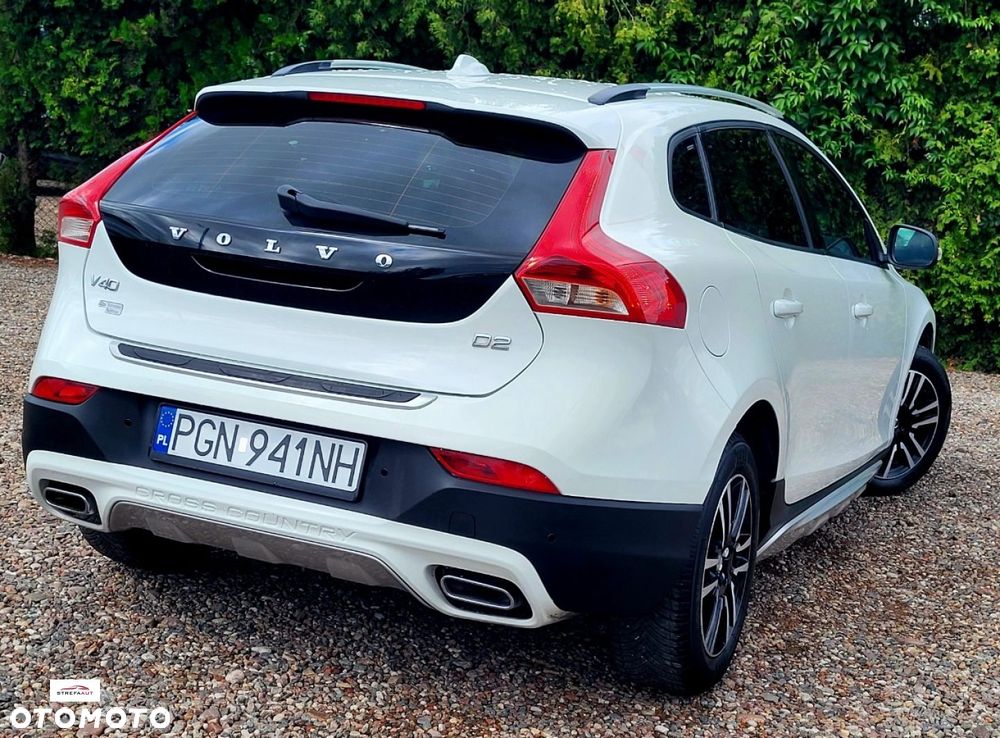 Volvo V40 Cross Country - 4