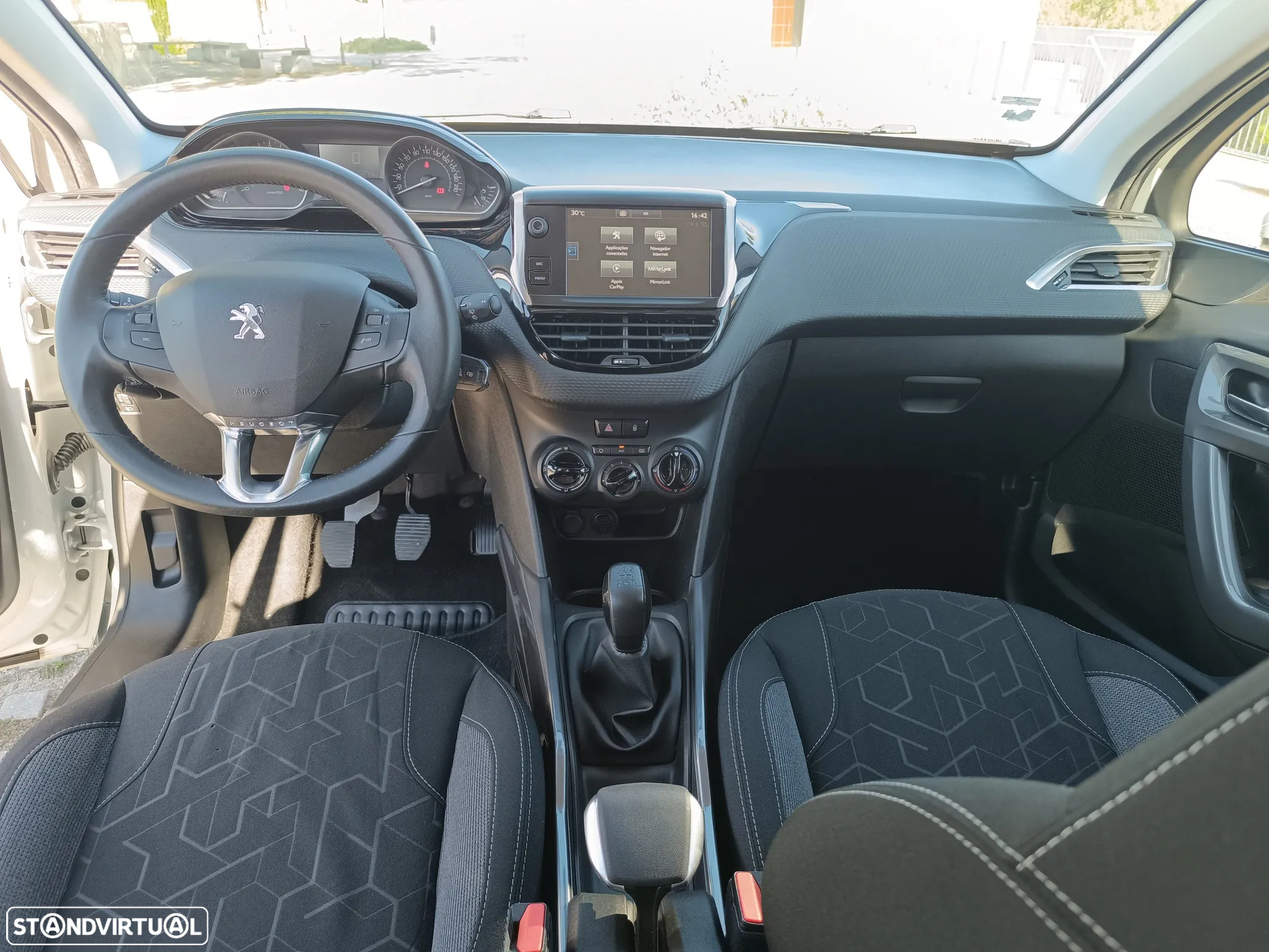 Peugeot 2008 1.6 BlueHDi Active - 9