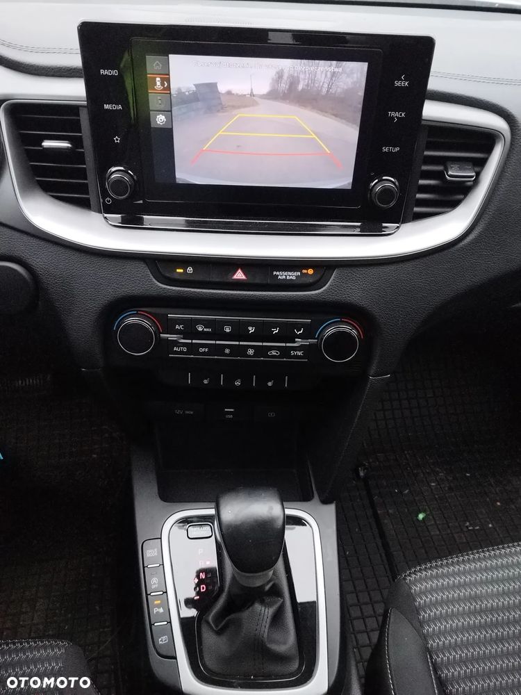 Kia Ceed 1.5 T-GDI MHEV L - 14