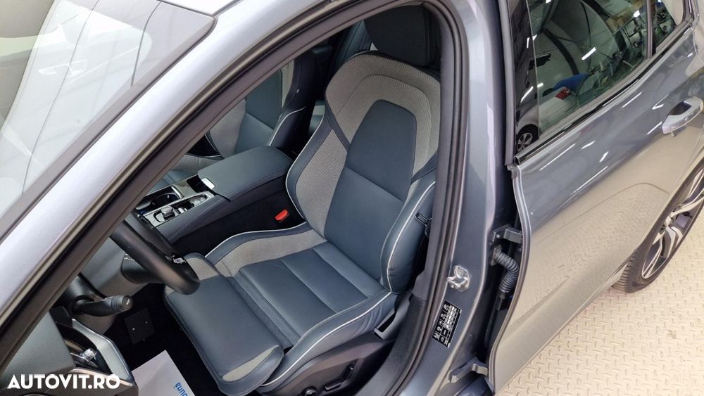 Volvo S60 T5 AWD R-Design - 12