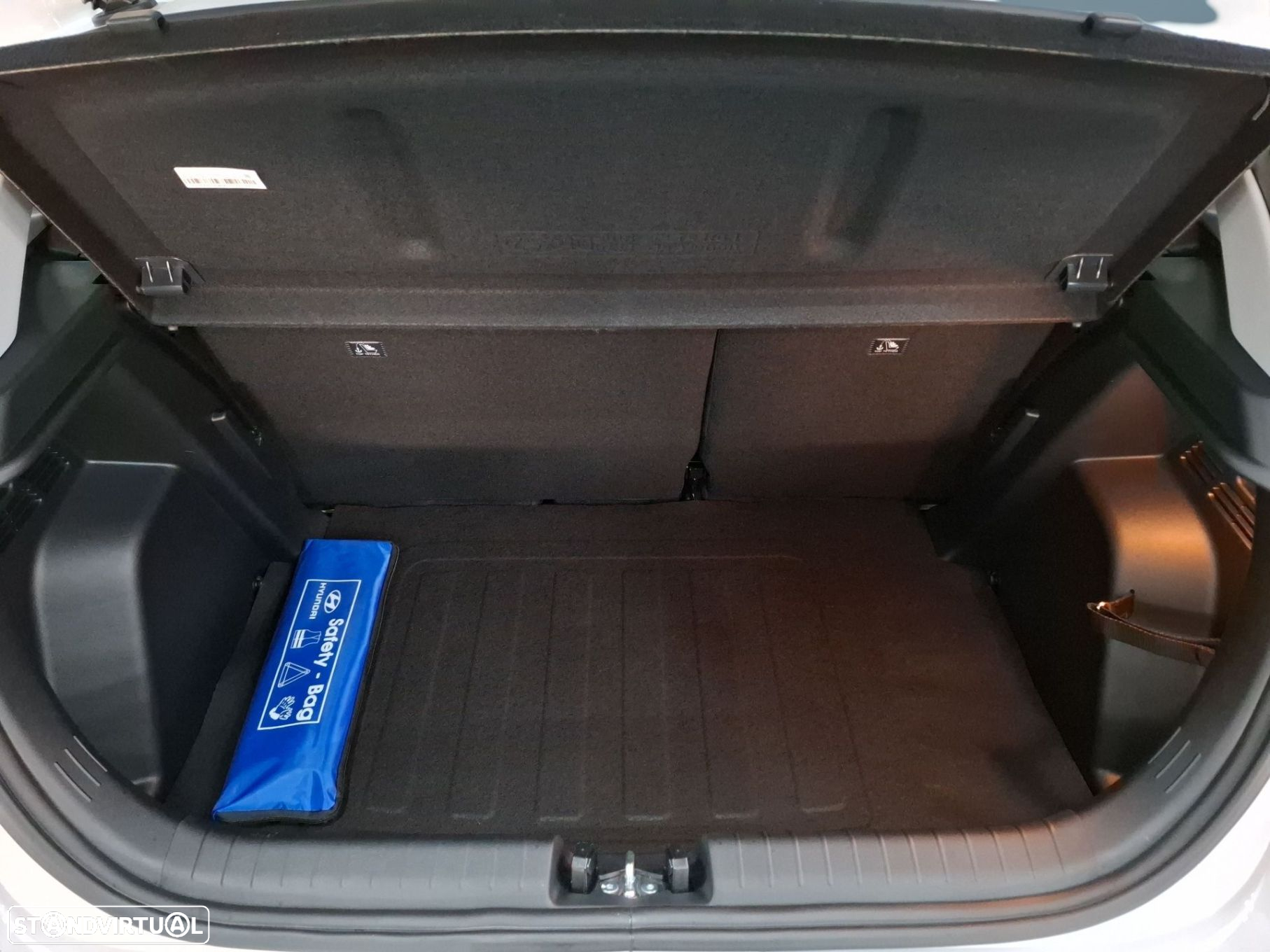 Hyundai i20 1.2 Comfort - 24