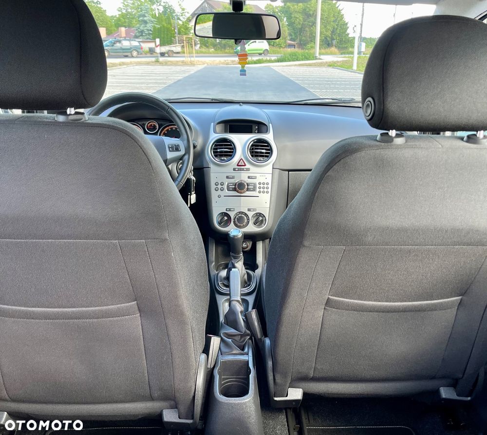 Opel Corsa 1.2 16V Cosmo - 23