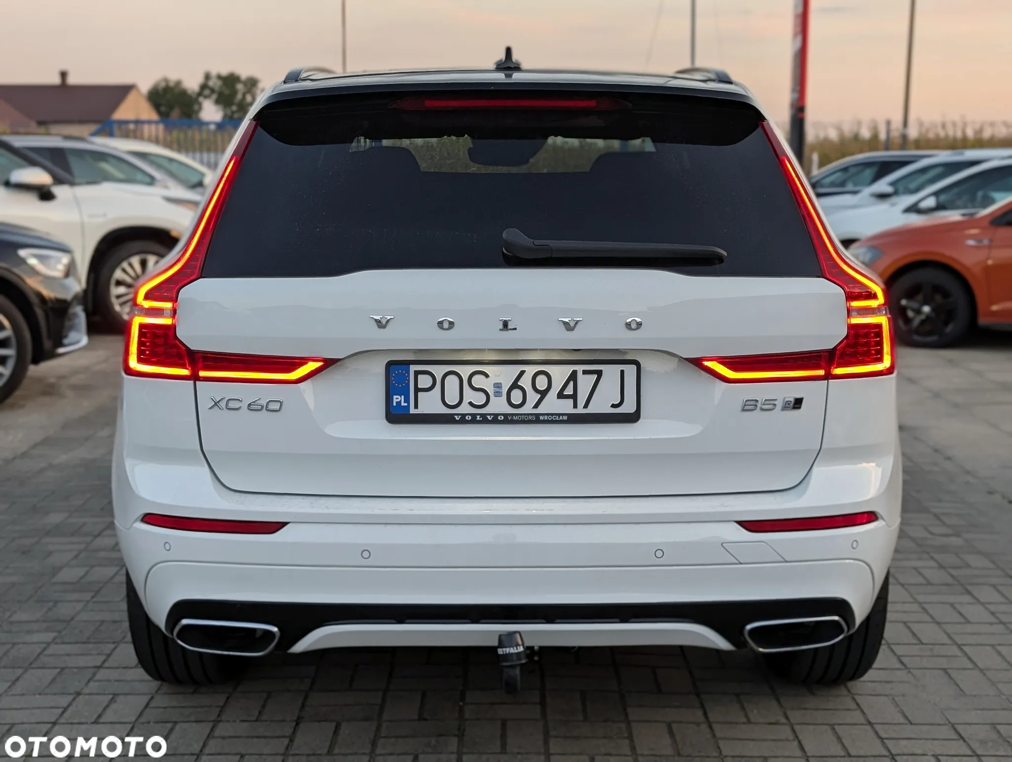 Volvo XC 60 B5 D AWD R-Design - 39