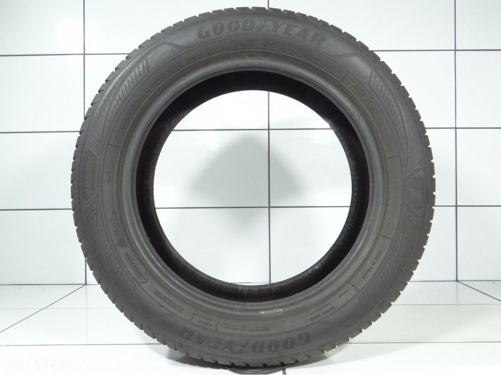 Opony całoroczne 205/55R16 94V Goodyear - 3