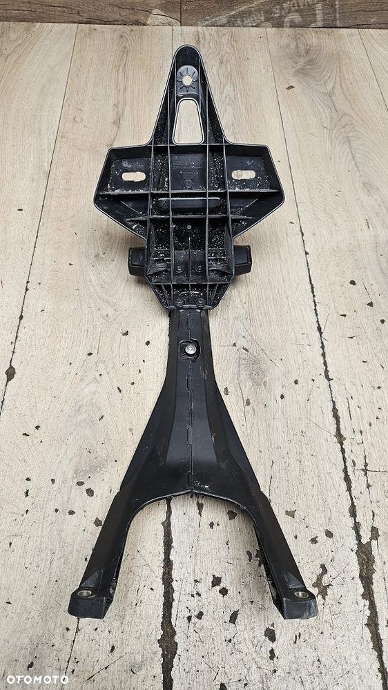 Uchwyt tablicy kierunkowskazów Honda CB125 R - 11