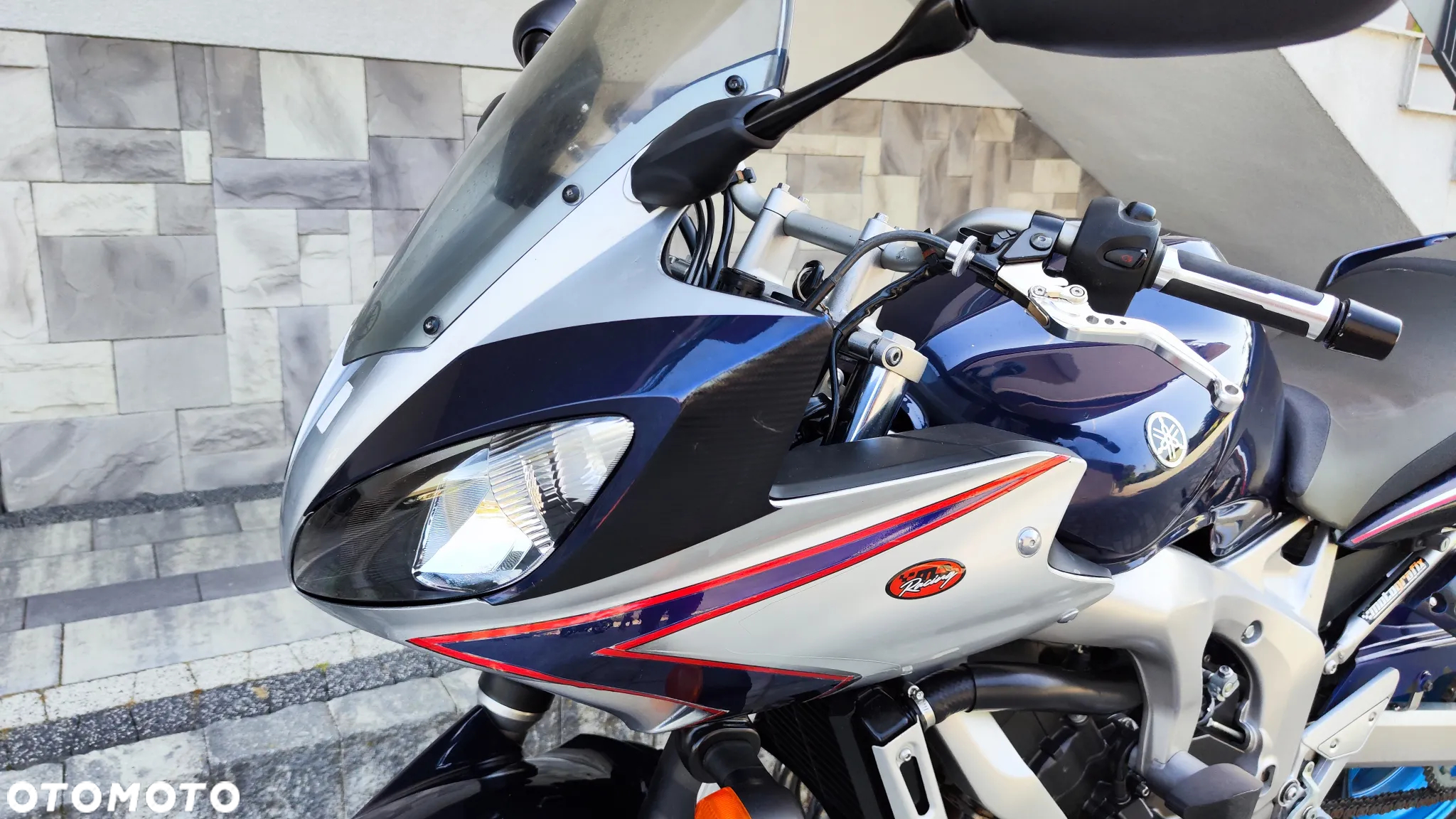Yamaha FZS - 21