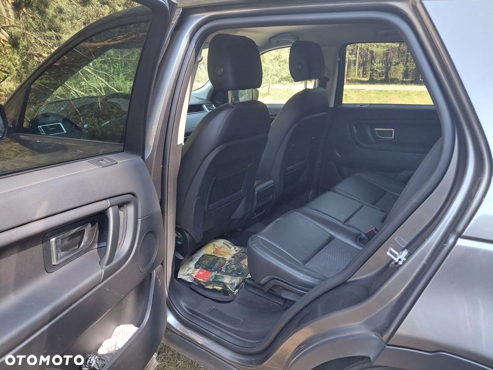 Land Rover Discovery Sport - 11
