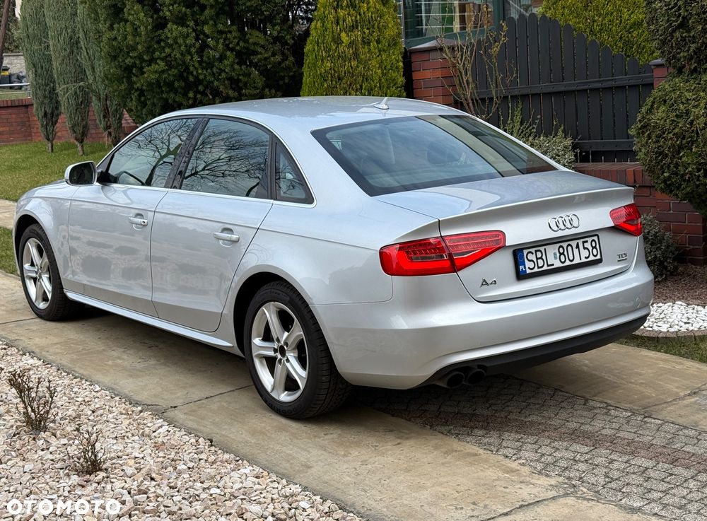 Audi A4 Limousine - 8