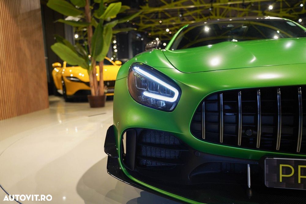 Mercedes-Benz AMG GT R - 18