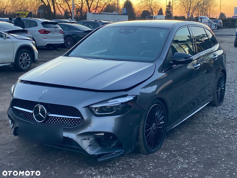Mercedes-Benz Klasa B 220 4-Matic AMG Line 7G-DCT - 3
