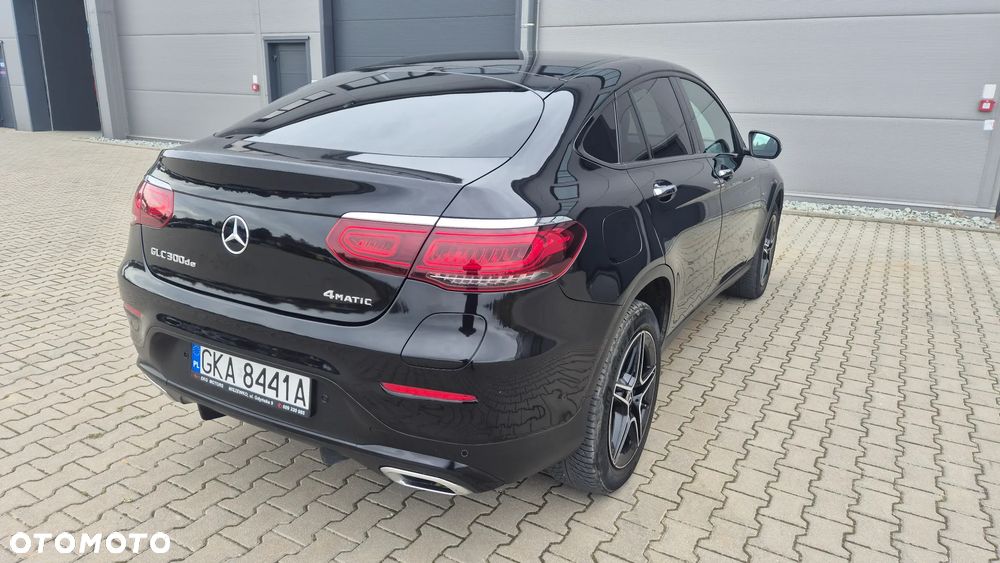 Mercedes-Benz GLC 300 de 4Matic 9G-TRONIC AMG Line - 9