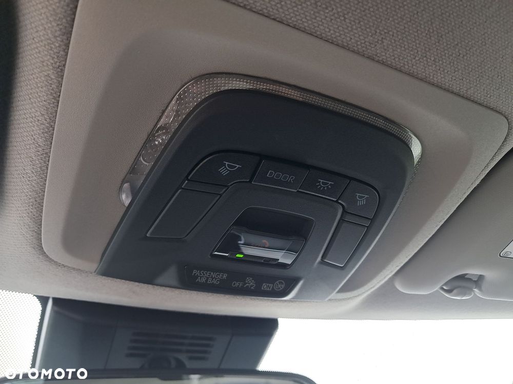 Toyota Corolla 1.8 Hybrid Comfort - 29